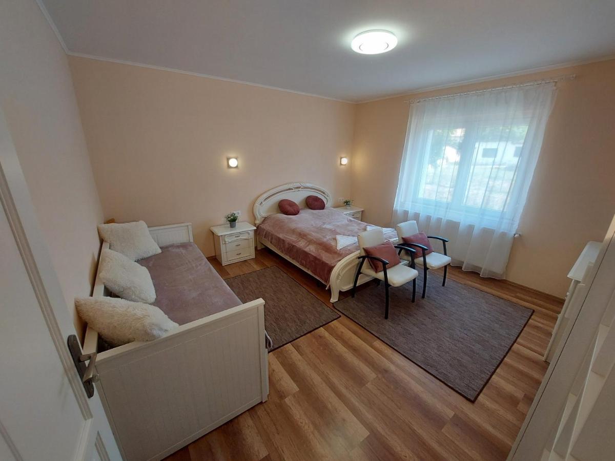 Hotel E-Tekergők Háza Bukkzserc Esterno foto